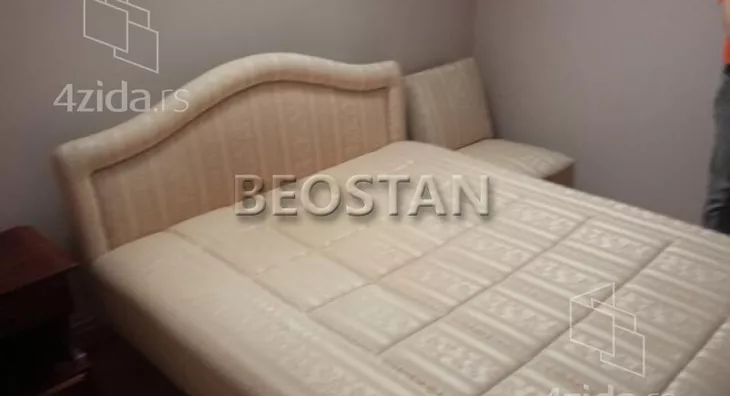 Četvoroiposoban stan | 4zida