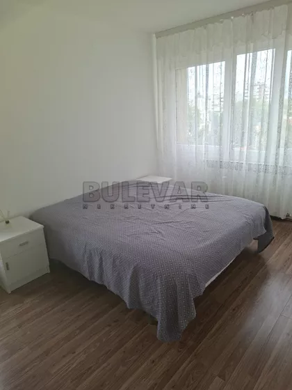Trg 14. oktobra | 4zida.rs