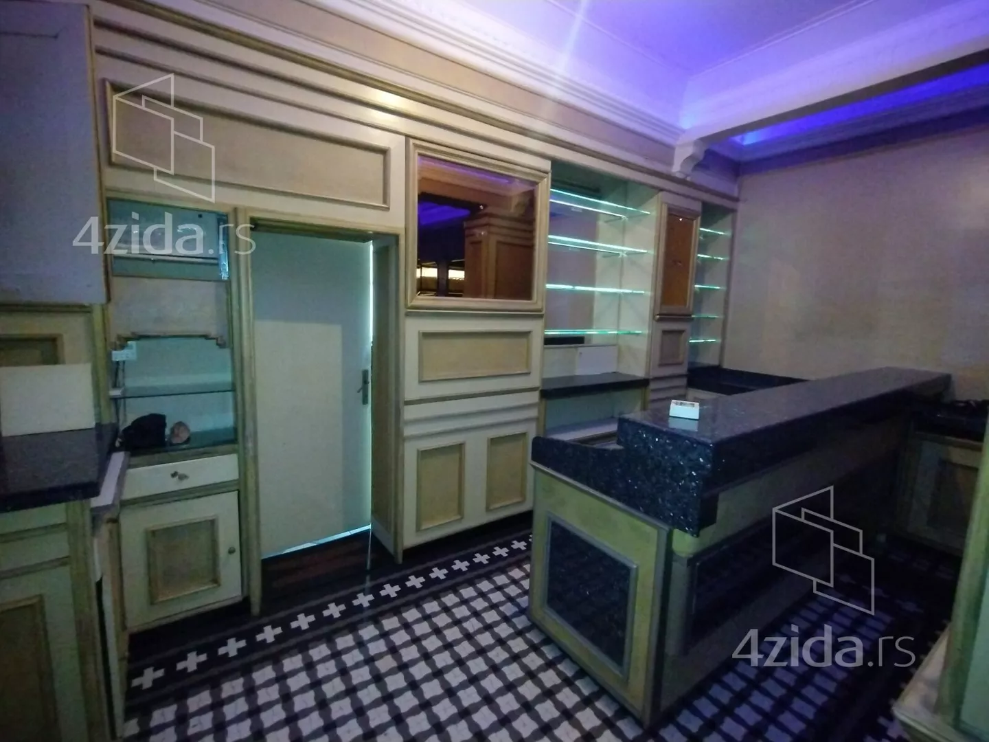 Poslovni prostor | 4zida