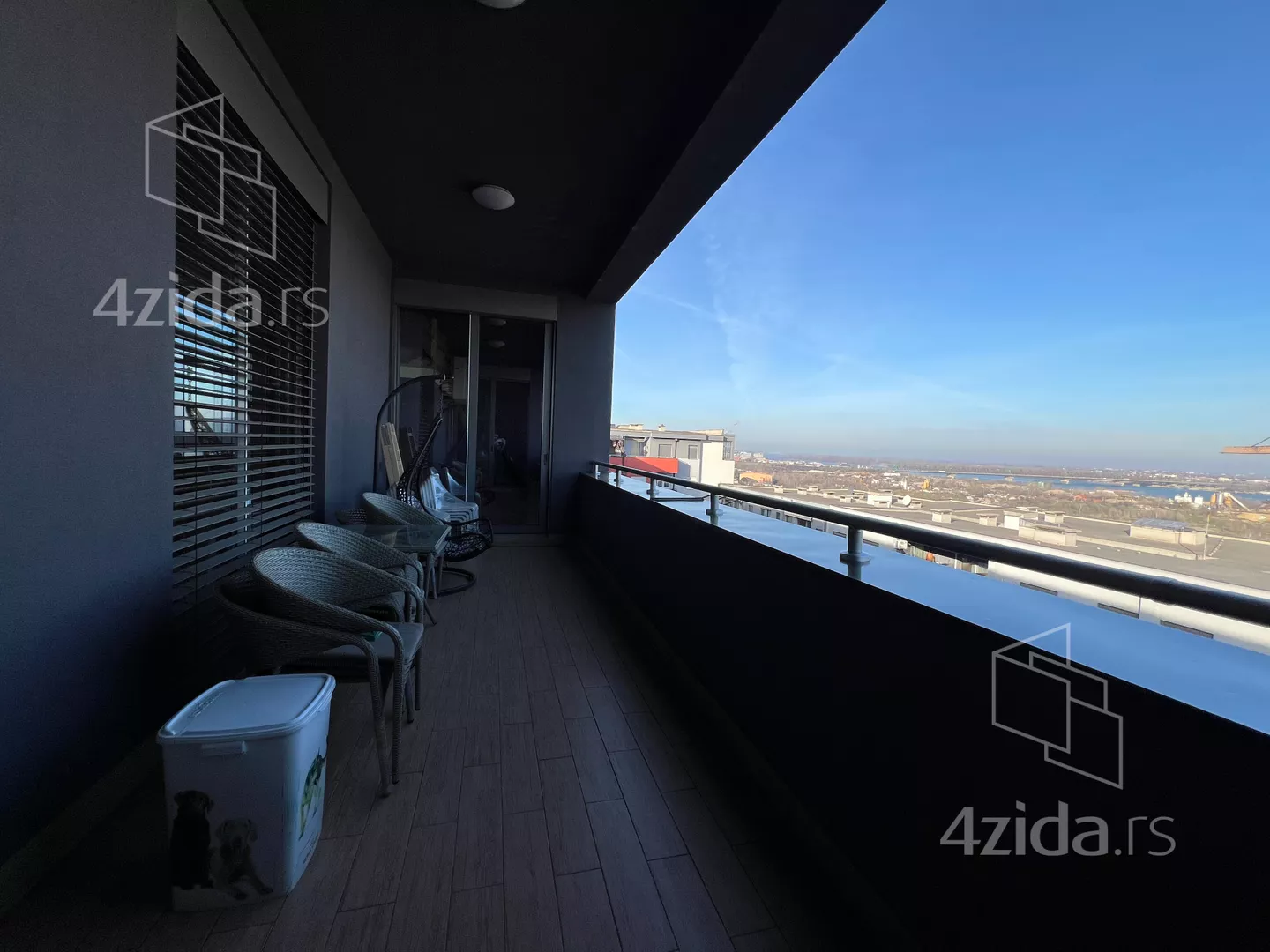 Četvorosoban stan | 4zida