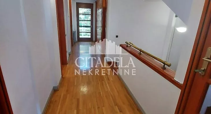 4-etažna kuća | 4zida