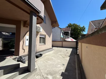 Borča | 4zida.rs