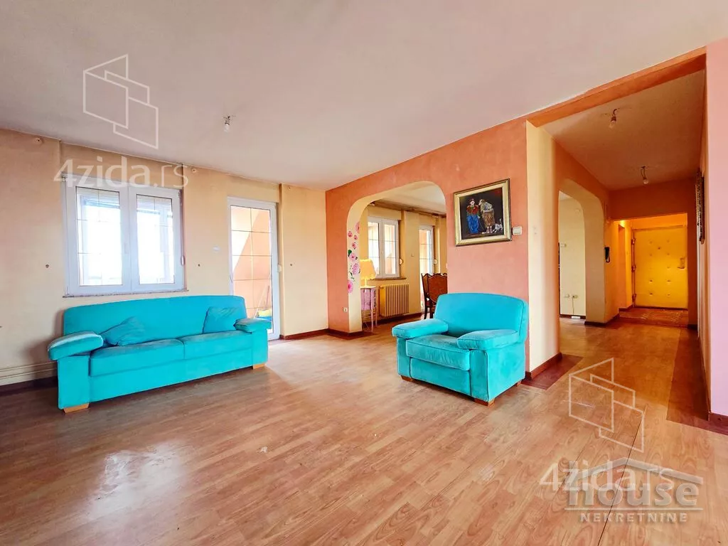 Petosoban stan | 4zida