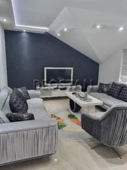 Surčinska | 4zida.rs