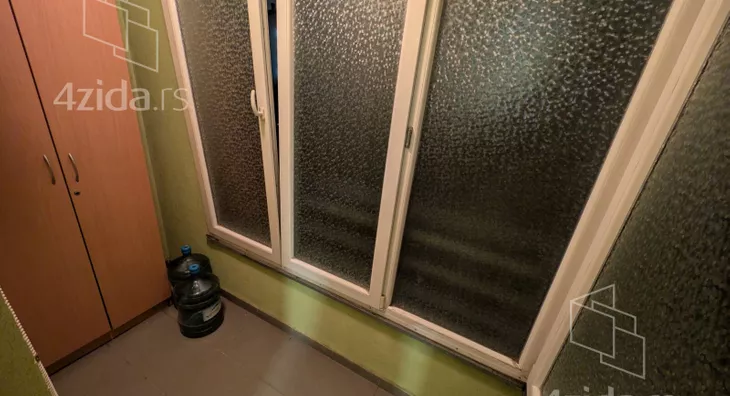 Šestosoban stan | 4zida