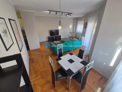 Vukov Spomenik | 4zida.rs