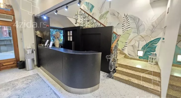 Šestosoban stan | 4zida