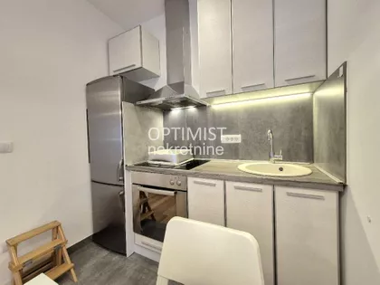 Gospodara Vučića | 4zida.rs