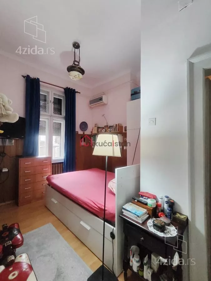 Šestosoban stan | 4zida