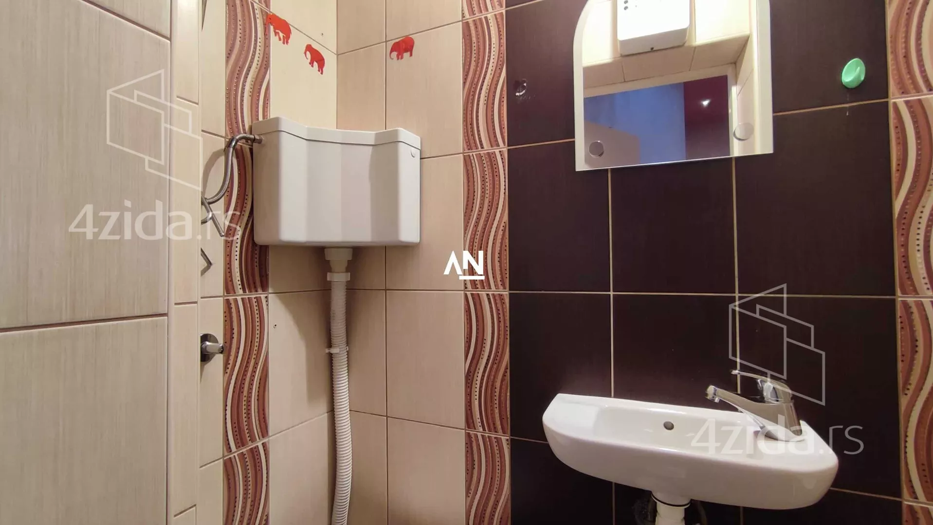 Petosoban stan | 4zida