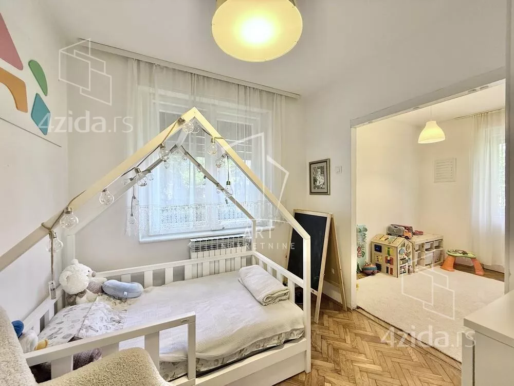 Petosoban stan | 4zida