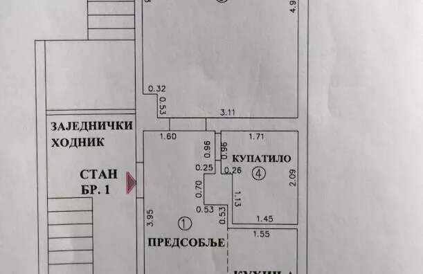 Jednoiposoban stan | 4zida