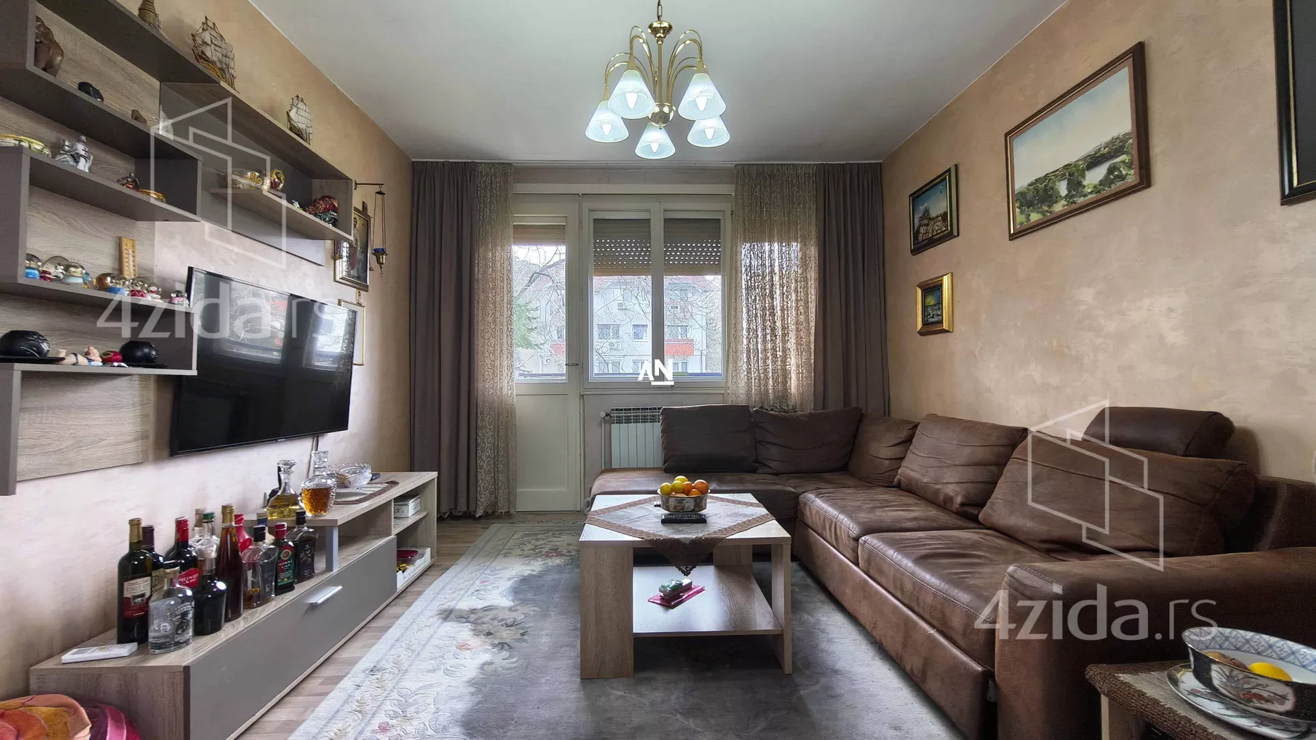 Šestosoban stan | 4zida