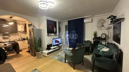 Mike Alasa | 4zida.rs