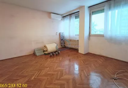 Ustanička | 4zida.rs