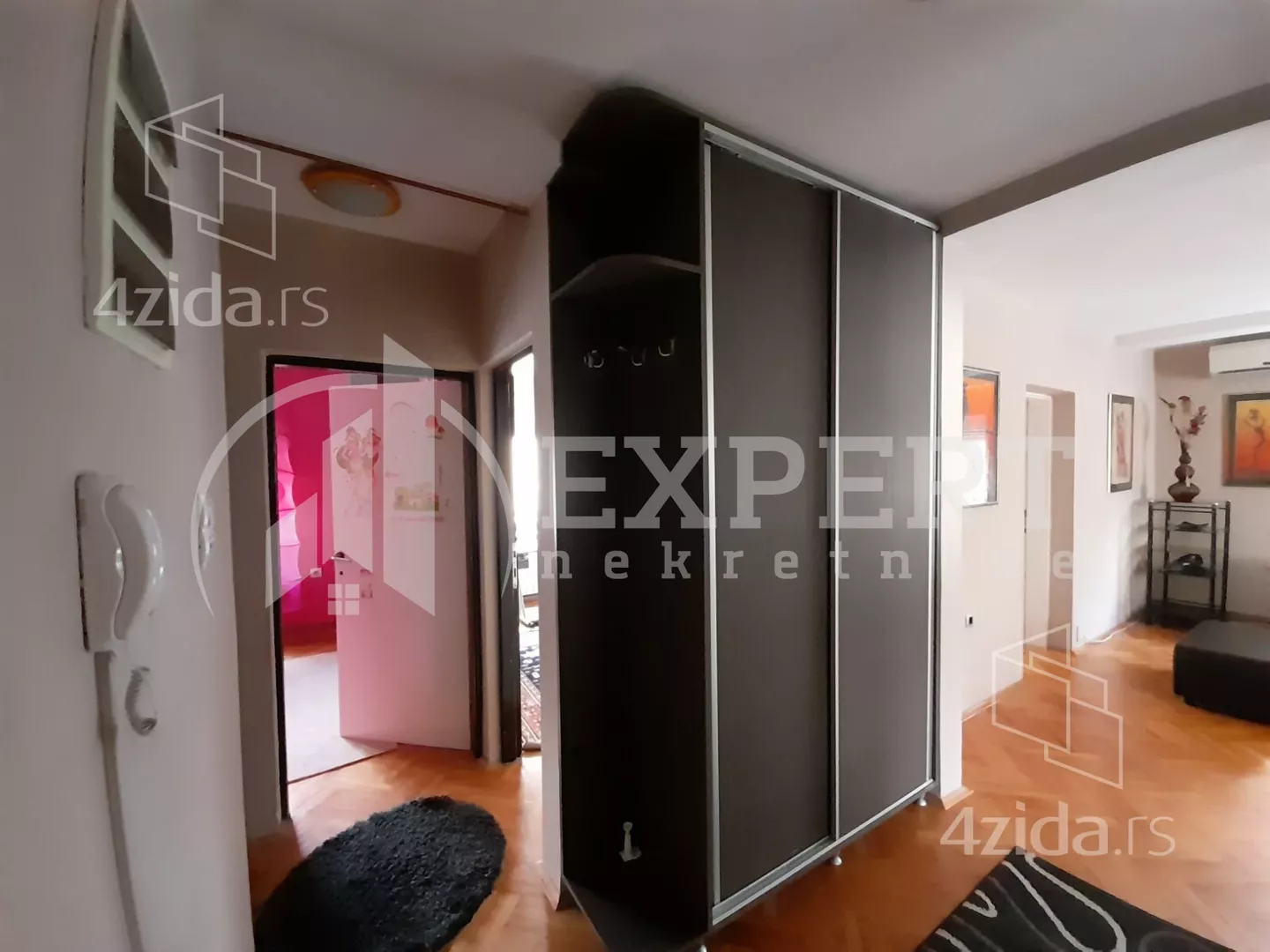 Troiposoban stan | 4zida