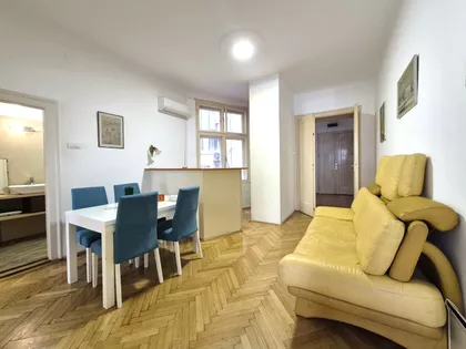 Trg Nikole Pašića | 4zida.rs