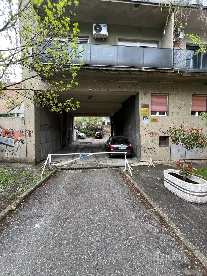 Garaža | 4zida
