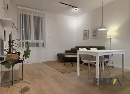 Bulevar Patrijarha Pavla (Somborski Bulevar) | 4zida.rs