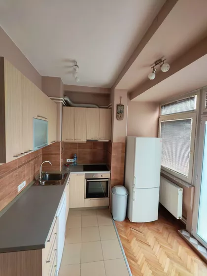 Zdravka Čelara 12 | 4zida.rs