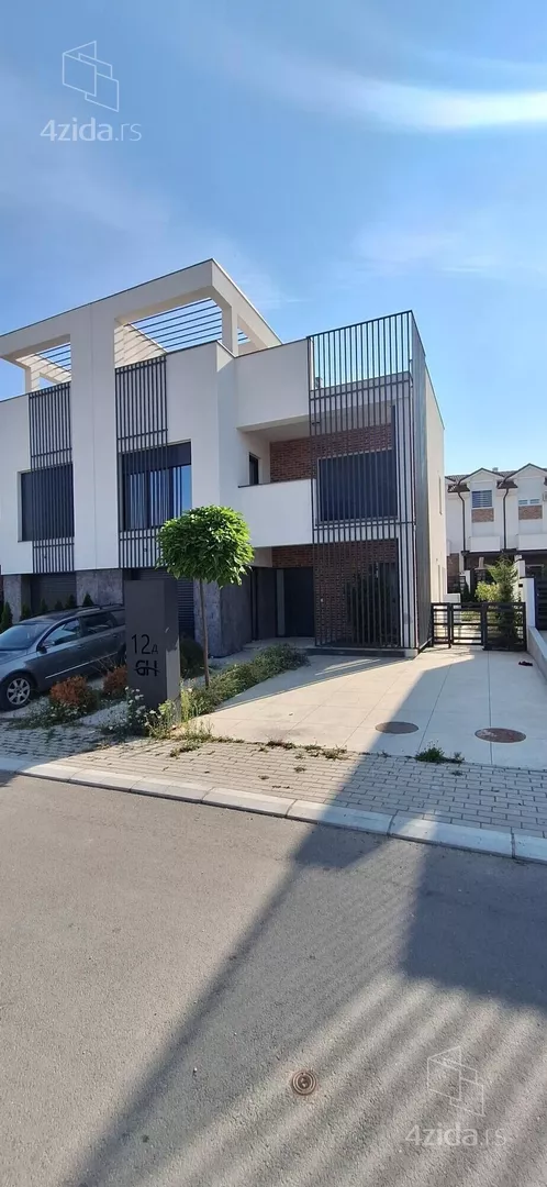 3-etažna kuća | 4zida