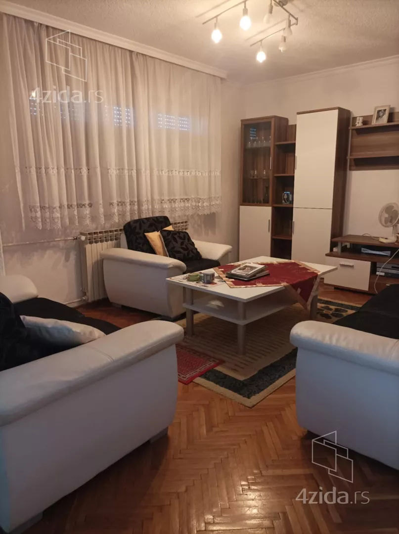3-etažna kuća | 4zida