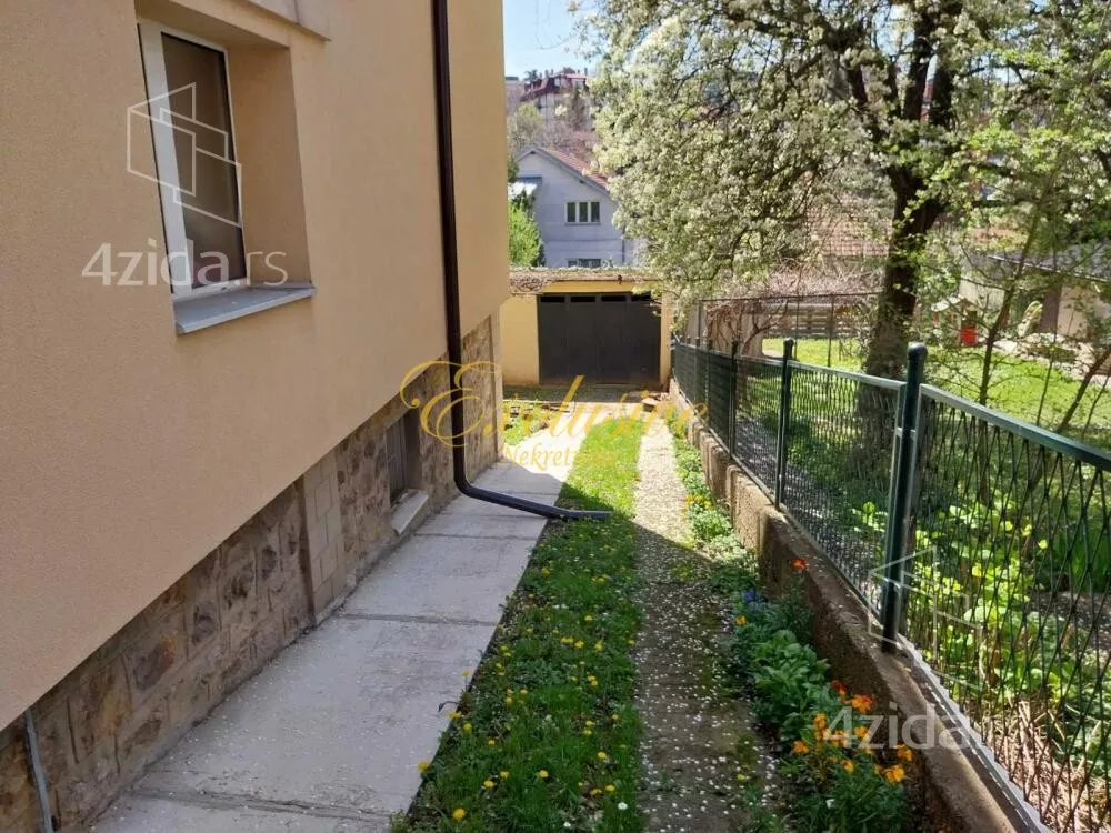 3-etažna kuća | 4zida