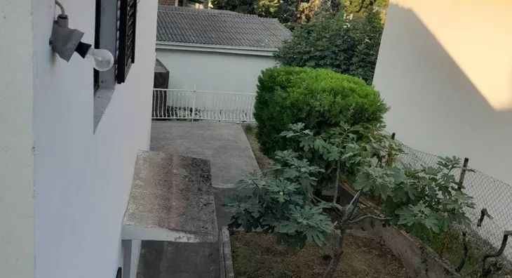 5-etažna kuća | 4zida