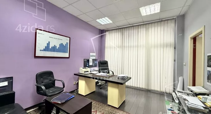 Poslovni prostor | 4zida