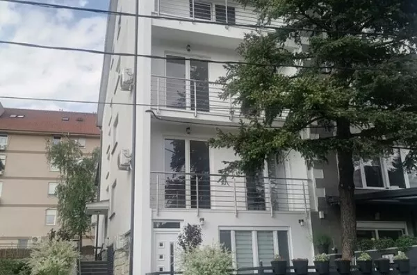 5-etažna kuća | 4zida
