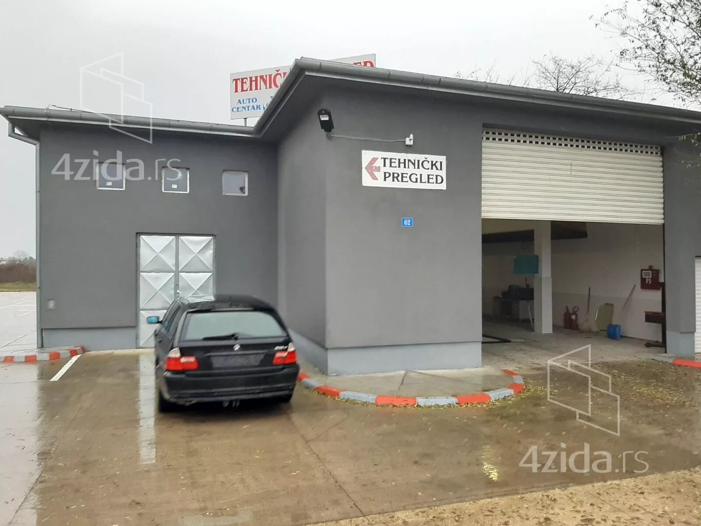 Poslovna zgrada | 4zida