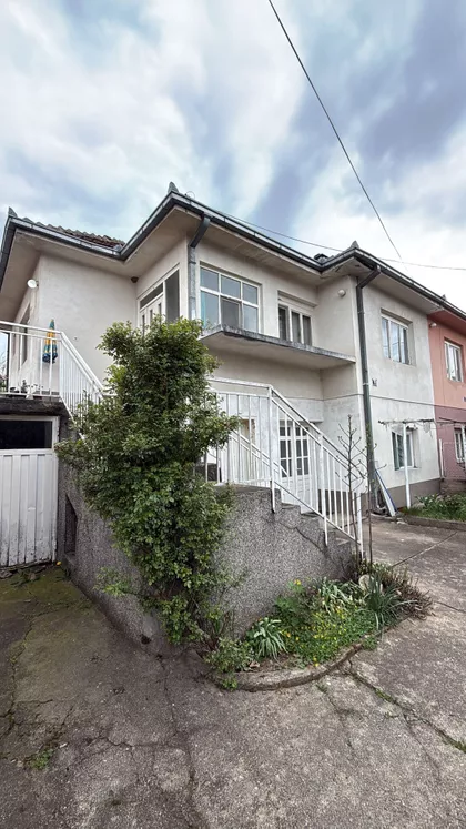 Rentgenova | 4zida.rs