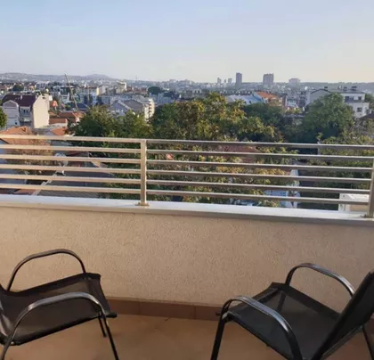 Crveni Krst Vračar | 4zida.rs