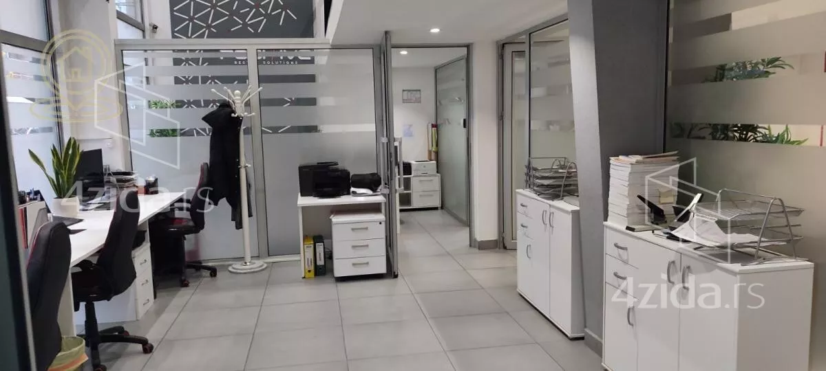 Poslovni prostor | 4zida