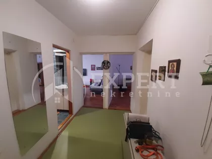 Momčila Popovića | 4zida.rs