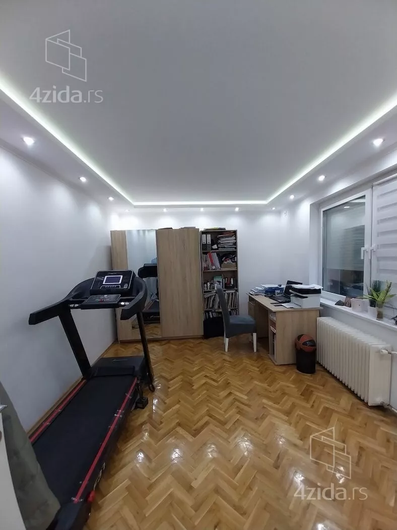 Petosoban stan | 4zida