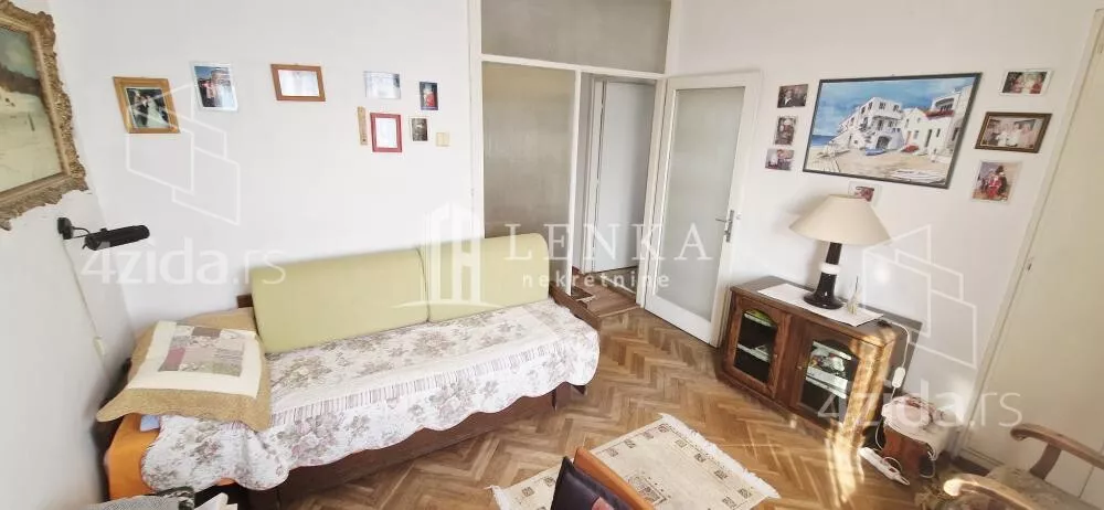 Četvoroiposoban stan | 4zida