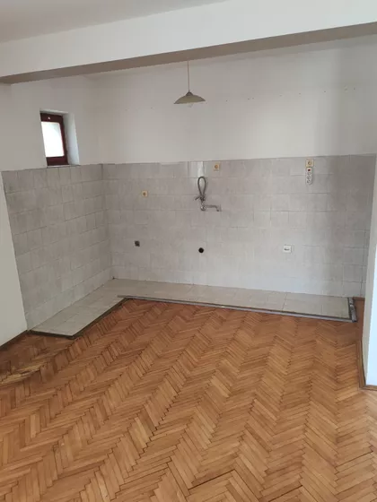 Mirisnih Vrba | 4zida.rs