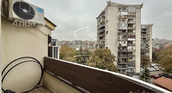 Petosoban stan | 4zida