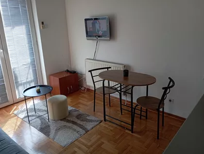 Milovana Gušića 17 | 4zida.rs