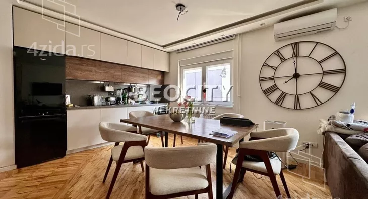 Sedmosoban stan | 4zida