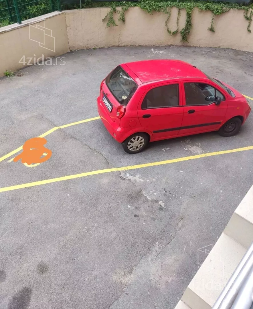 Parking | 4zida