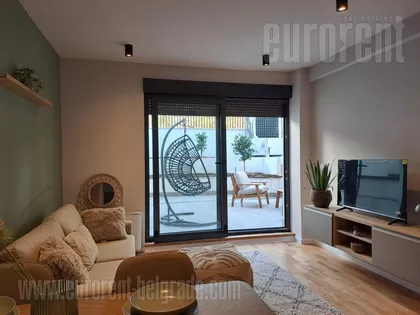 CRVENI KRST | 4zida.rs