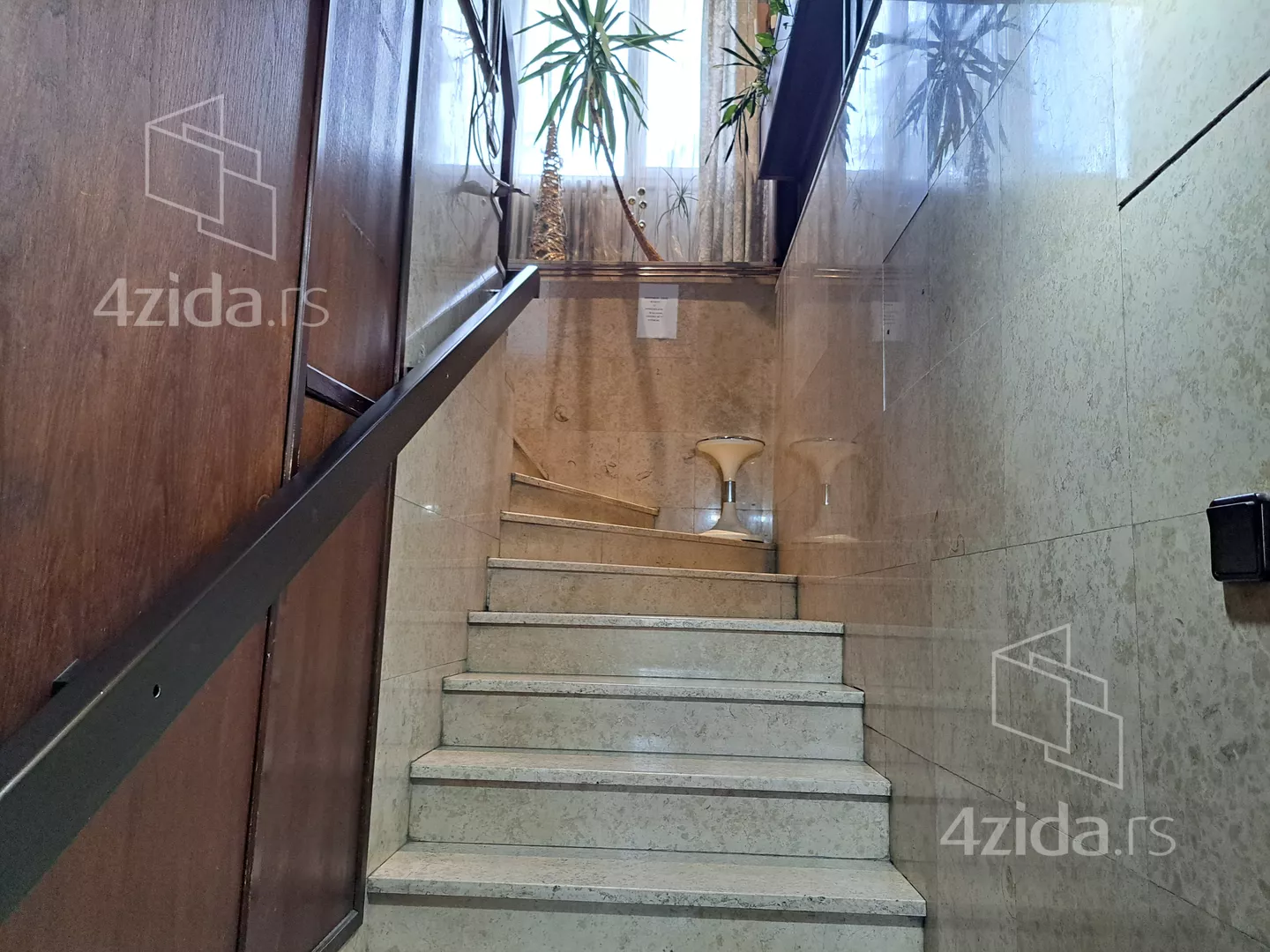 Lokal | 4zida