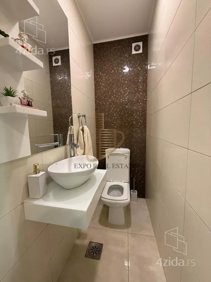 Petosoban stan | 4zida