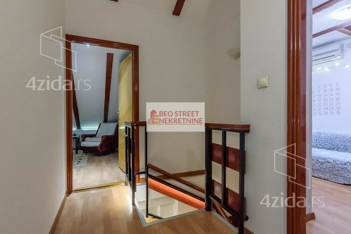 Četvoroiposoban stan | 4zida