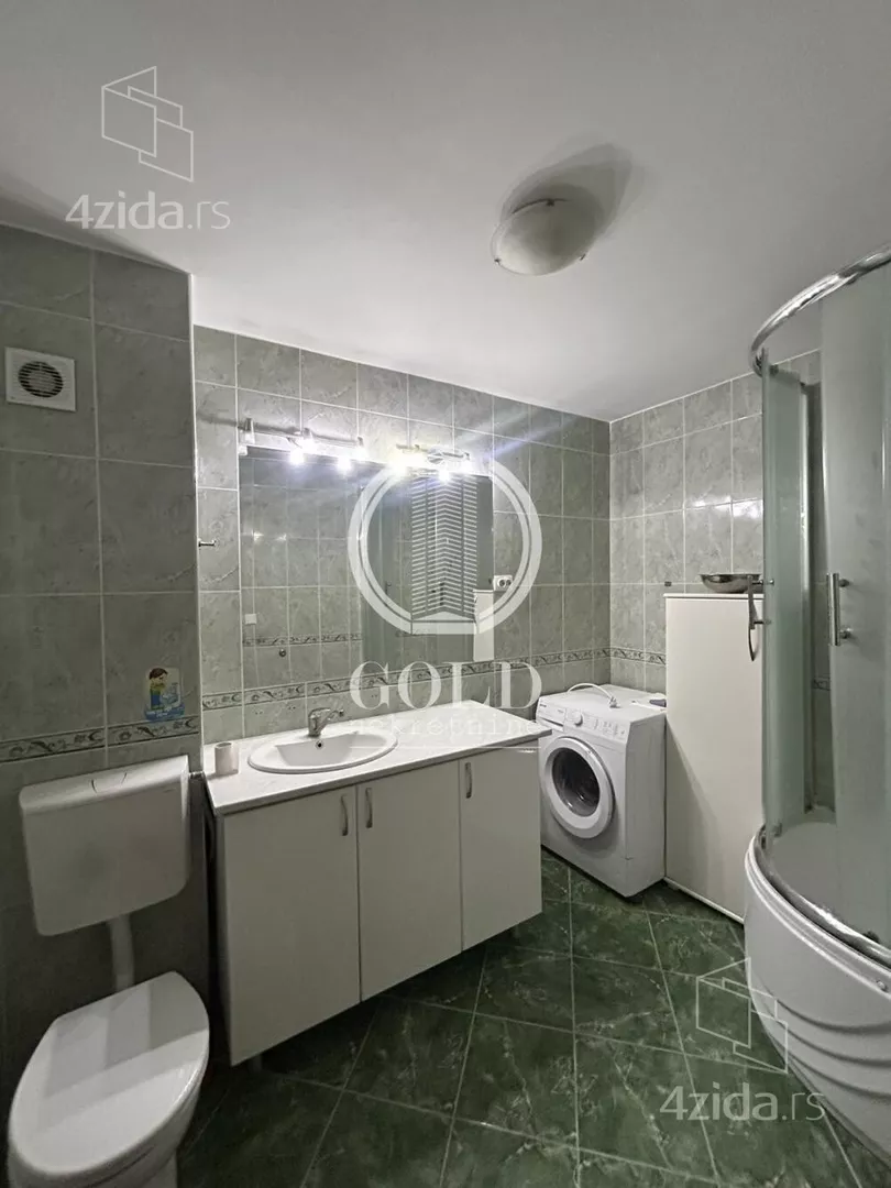 Petosoban stan | 4zida