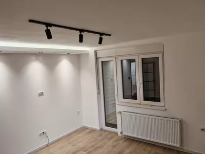 Velikotrnavska 15 | 4zida.rs