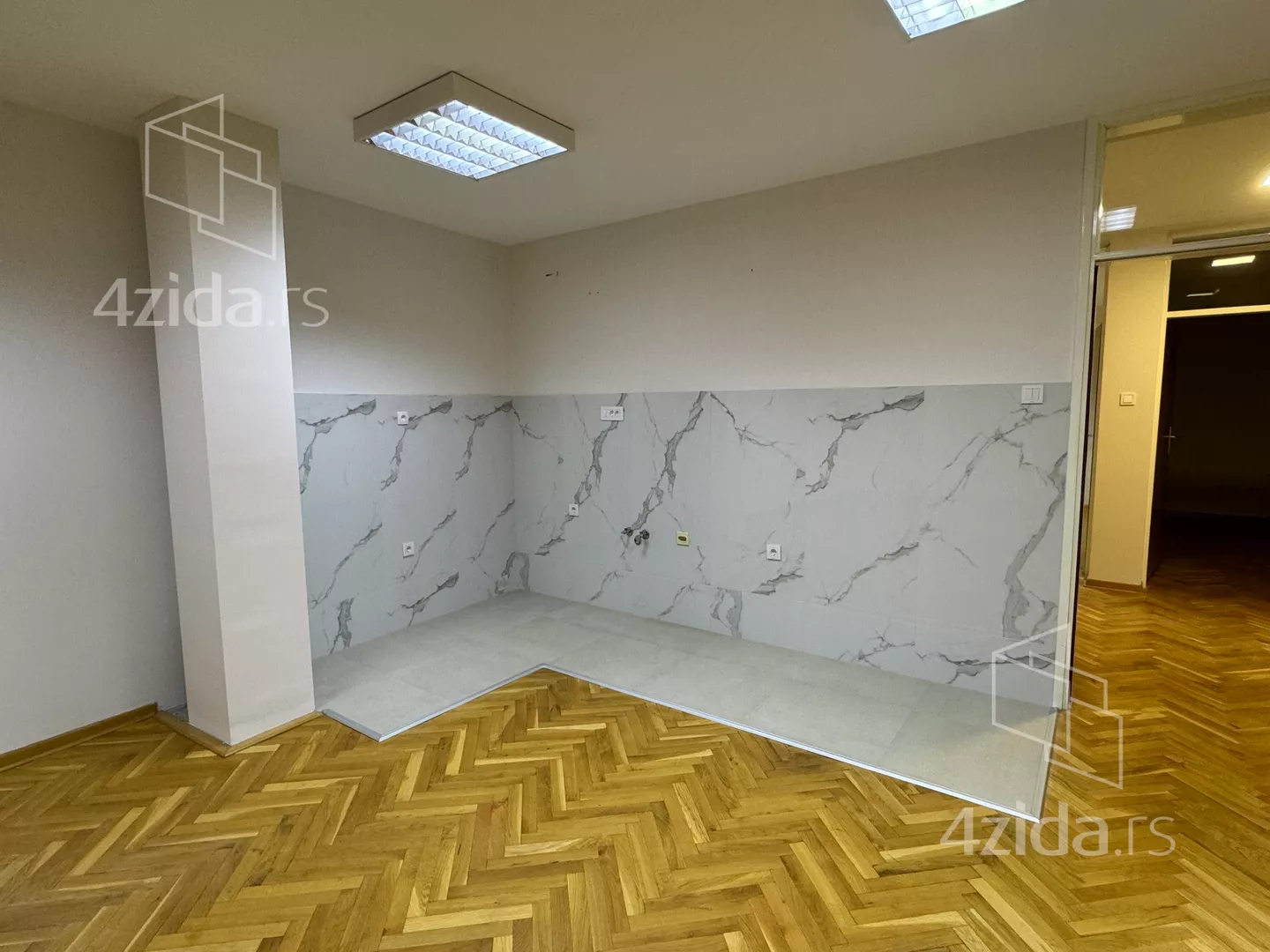 Četvoroiposoban stan | 4zida