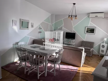 Adamovićevo Naselje | 4zida.rs